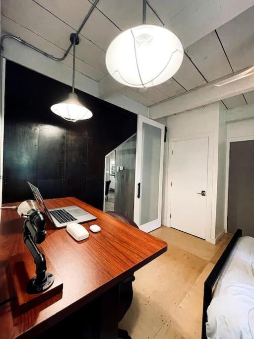 Вилла Modern House W. Fast Internet In 1 Acre Land Оксидентал Экстерьер фото
