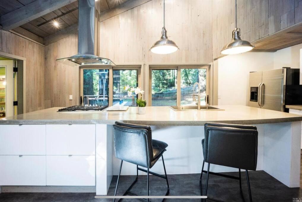 Вилла Modern House W. Fast Internet In 1 Acre Land Оксидентал Экстерьер фото